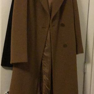 Women’s med length coat very warm alpaca and wool coat